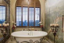 Master Bed & Bath